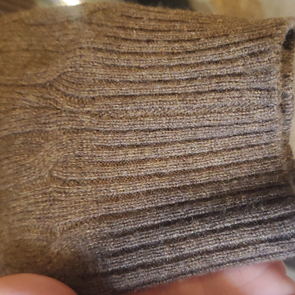 Tweeds 100% Cashmere Sweater SZ M Brown Pullover V-nBrown Cable Knit Sweater - Picture 3 of 7